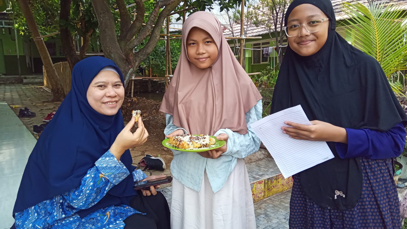 Siswa-Siswi SDIT Mawaddah Mengikuti Kegiatan Fun Cooking Berbahan Dasar Pisang